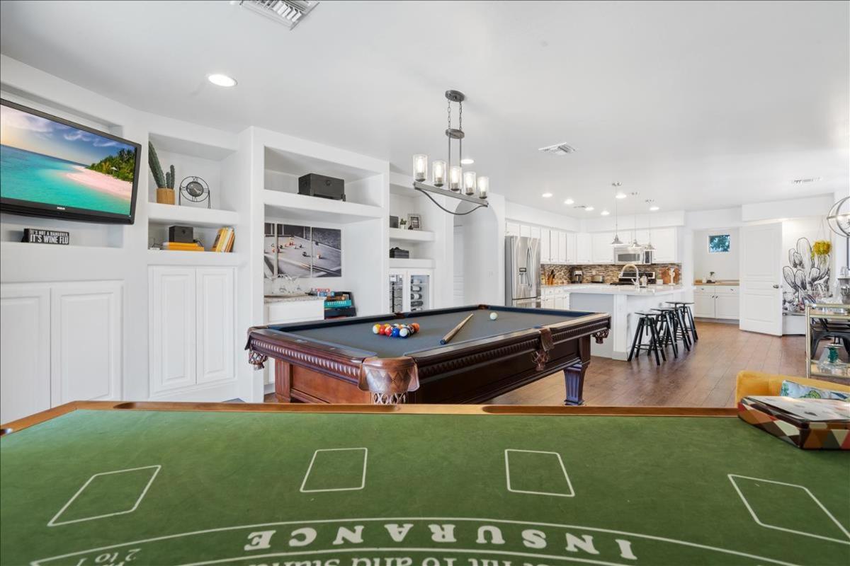 5 Bedroom 4 Bath Boutique Home Premium Location + Heated Pool Option Glendale Exterior photo