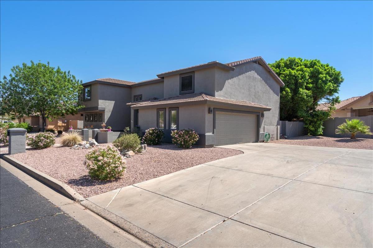 5 Bedroom 4 Bath Boutique Home Premium Location + Heated Pool Option Glendale Exterior photo