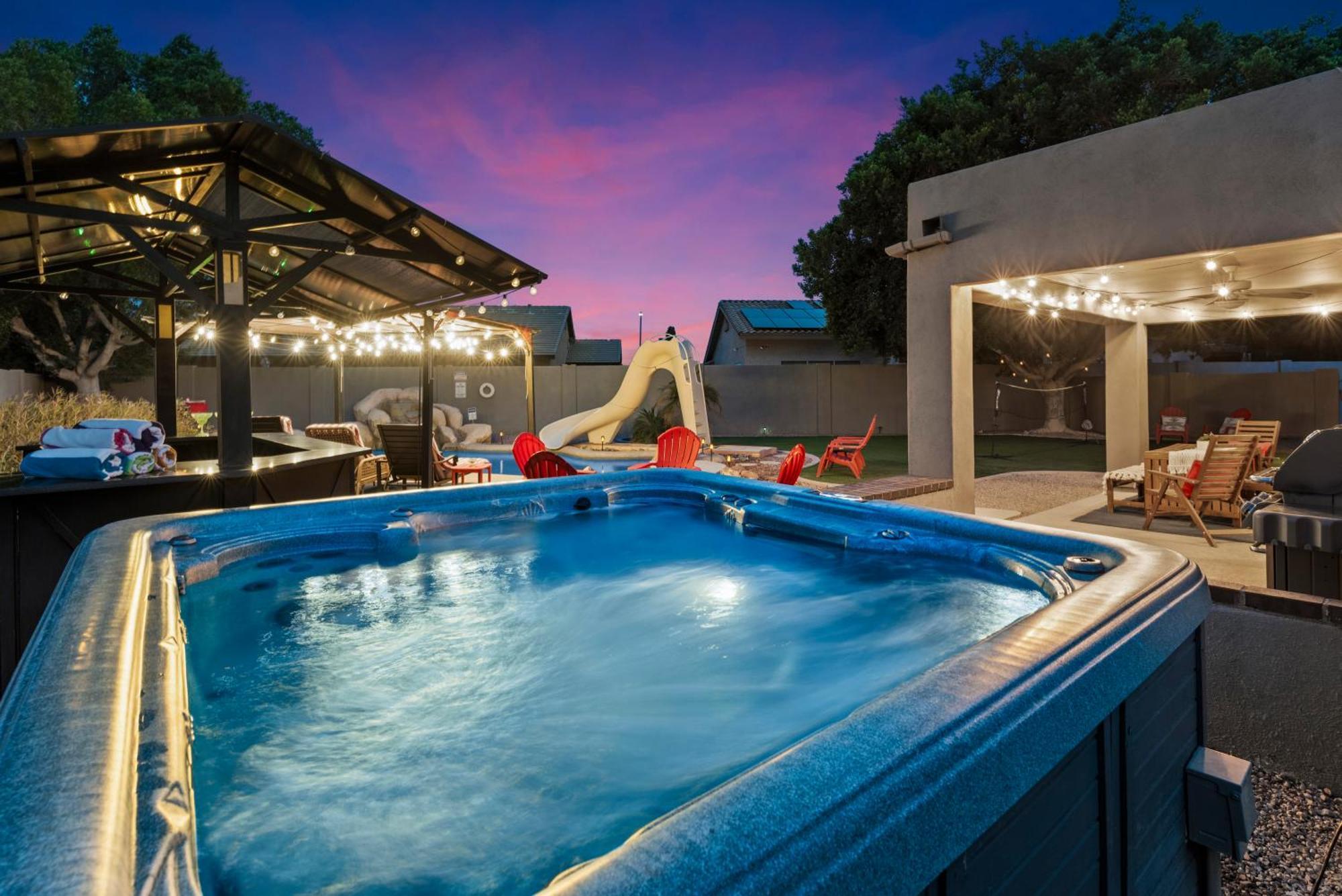 5 Bedroom 4 Bath Boutique Home Premium Location + Heated Pool Option Glendale Exterior photo