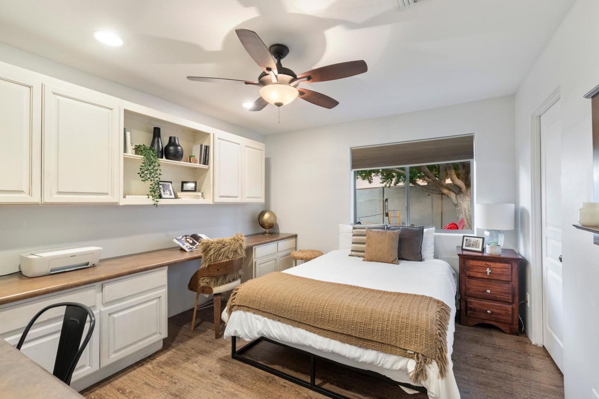 5 Bedroom 4 Bath Boutique Home Premium Location + Heated Pool Option Glendale Exterior photo